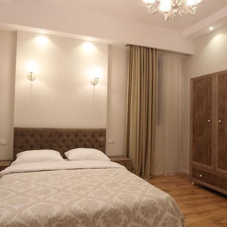 New Apartment In Old Tbilisi Buitenkant foto