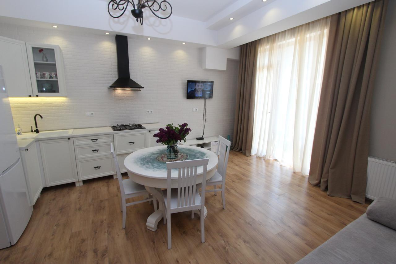 New Apartment In Old Tbilisi Buitenkant foto